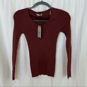 *NWOT* Active USA Ribbed V-Neck Long Sleeve Top - Maroon- Size Small